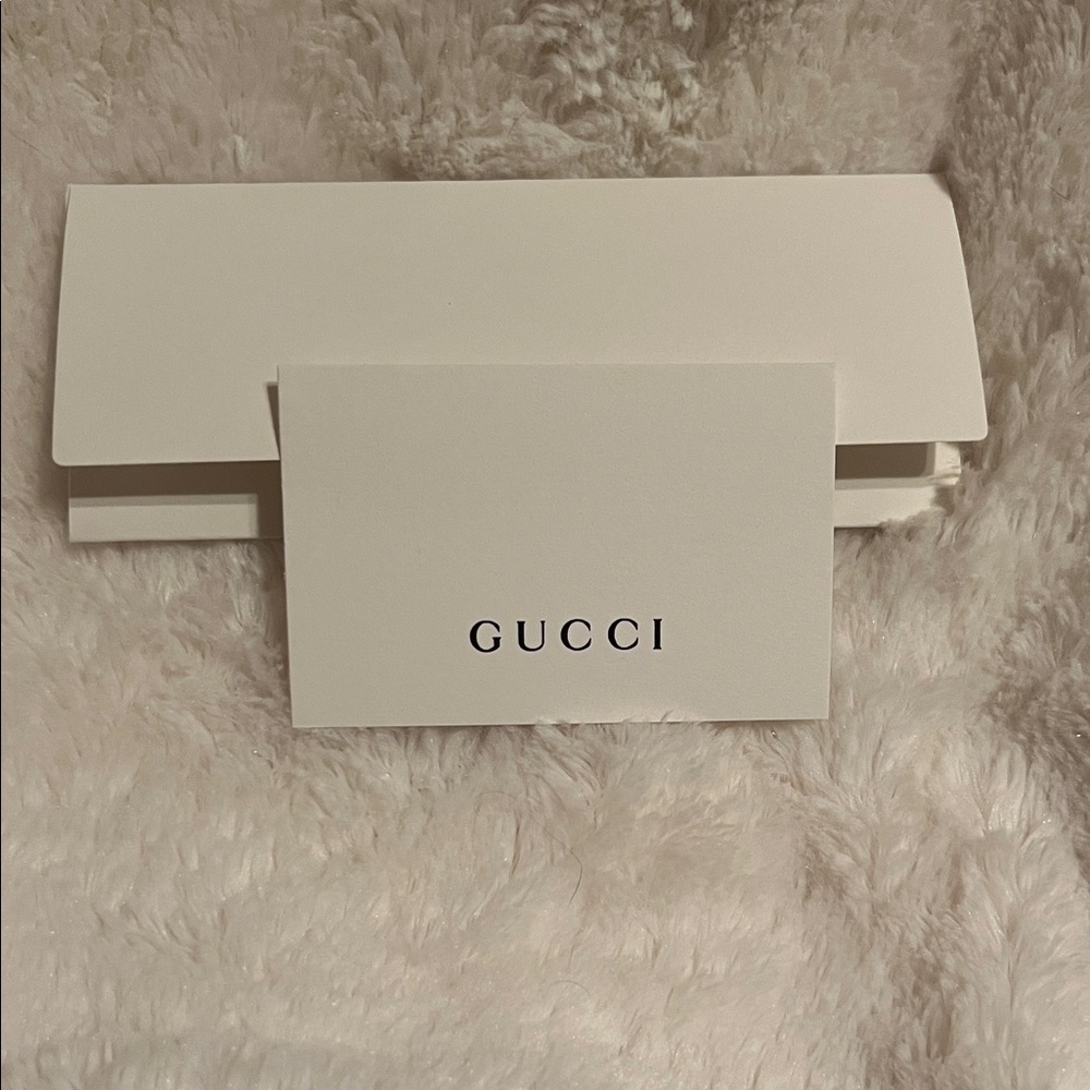Gucci Women’s Sunglasses - Picture 4 of 12